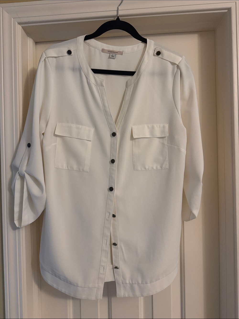 41 Hawthorn Cream Long-Sleeve Button-Front Utility Blouse